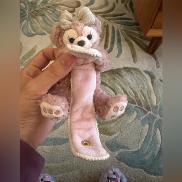 Tokyo Disney Resort ShellieMay Headband Ears Holder Keychain Japan - Picture 5 of 8